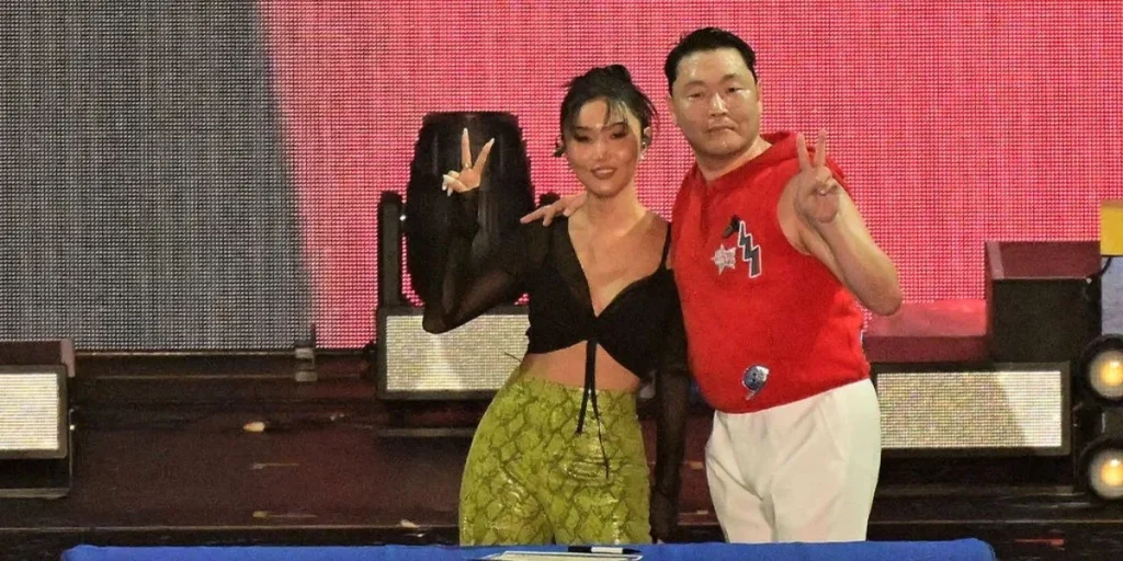 Hwasa joins P NATION