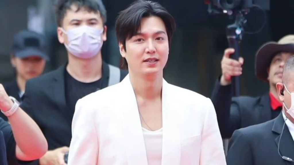 lee minho in thailand for merz aesthetics