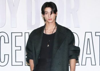 Cha Eunwoo at Lady Dior exhibition