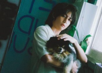 V and Yeontan in a concept photo for 'Layover'