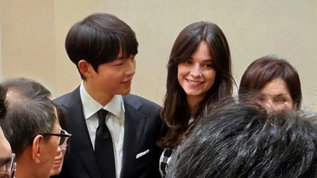 song joong ki and katy louise saunders at his sister' wedding