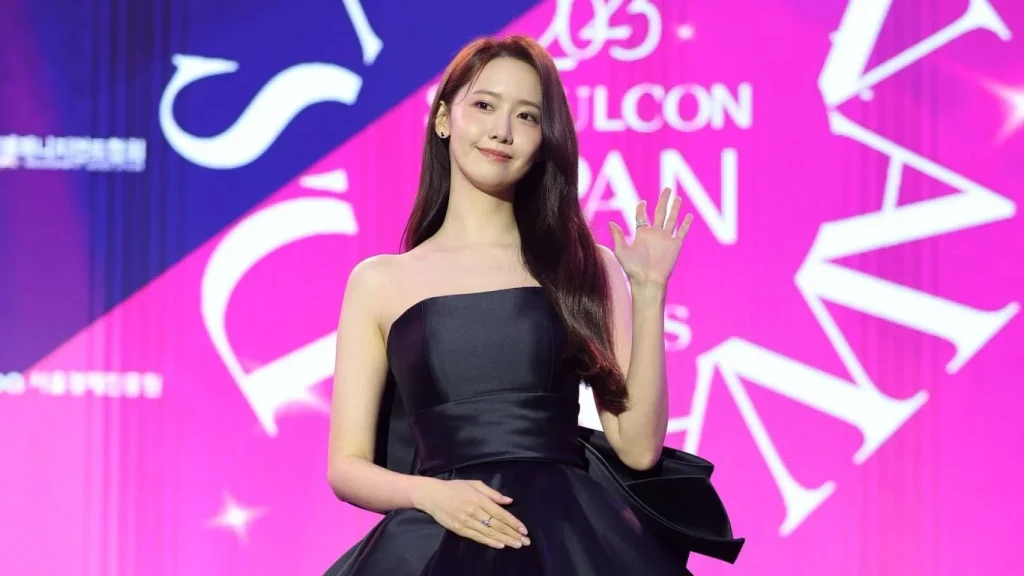 Yoona renews contract with SM Entertainment