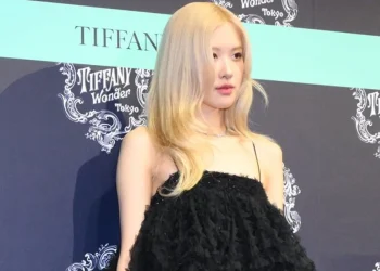 Rosé at Tiffany Wonder Exhibition