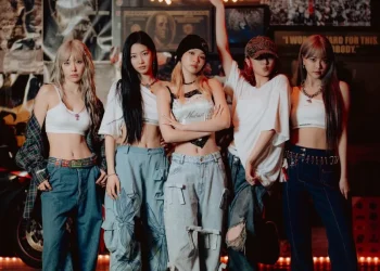 LE SSERAFIM Comeback