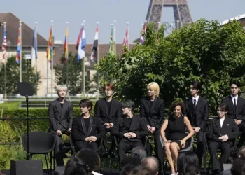 SEVENTEEN at UNESCO HQ in Paris