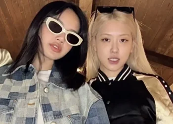 ROSÉ AND LISA reunited for rockstar dance challenge in the US