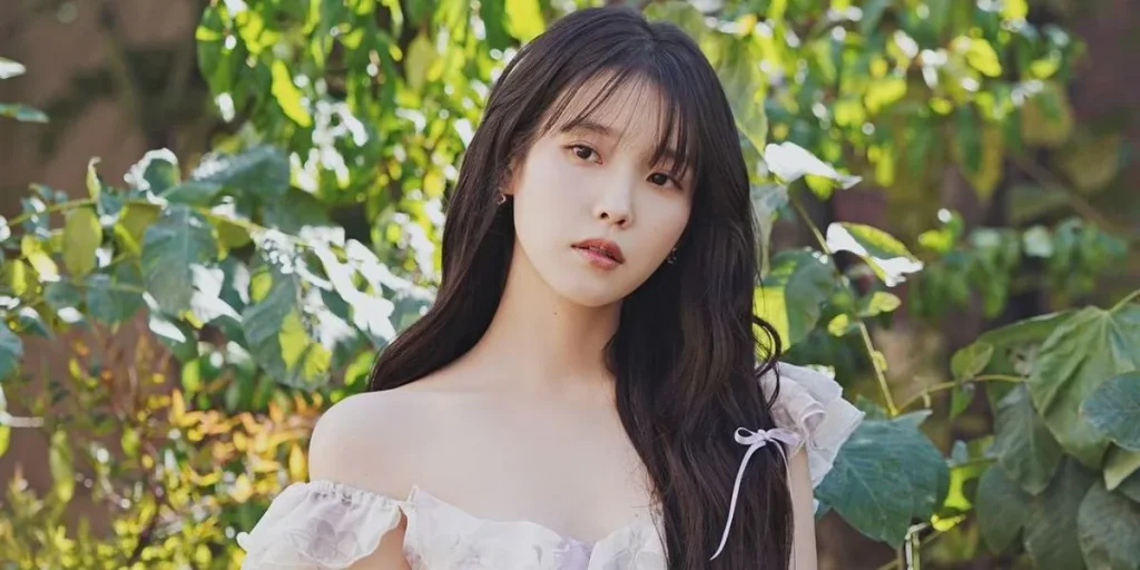 IU