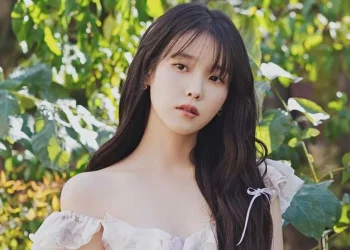 IU