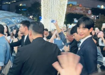 Jung Hae In at Dior Holiday Season in Singapore