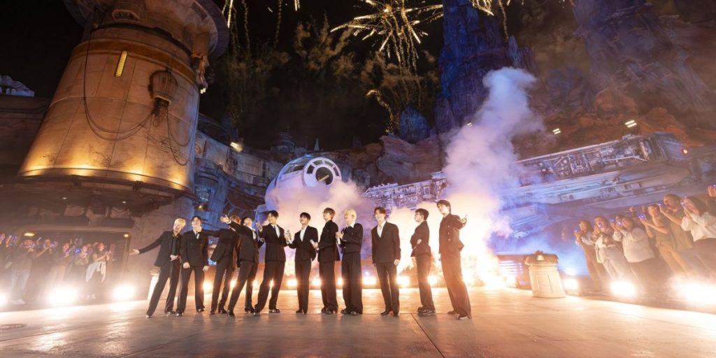 SEVENTEEN to perform at The Wonderful World of Disney Holiday Spectacular