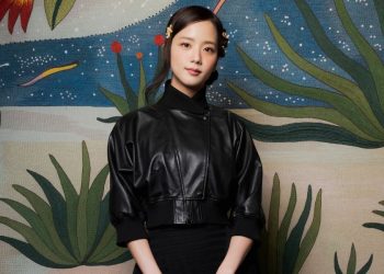 BLACKPINK's Jisoo at the Dior Haute Couture Show in Paris