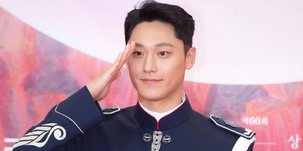 Lee Do Hyun discharged from the military