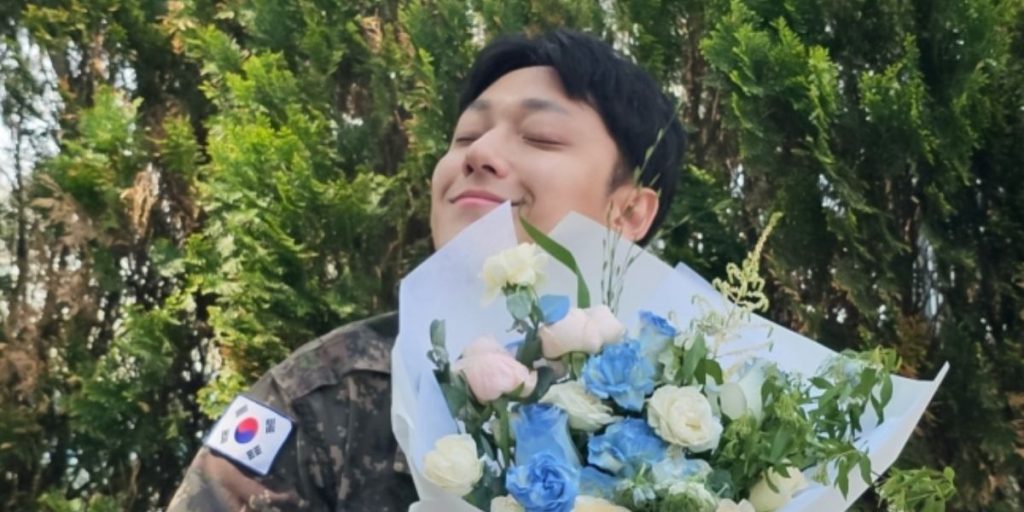 Lee Do Hyun shares a photo after military discharge