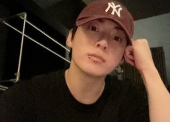 Jungkook during his Weverse live on September 1