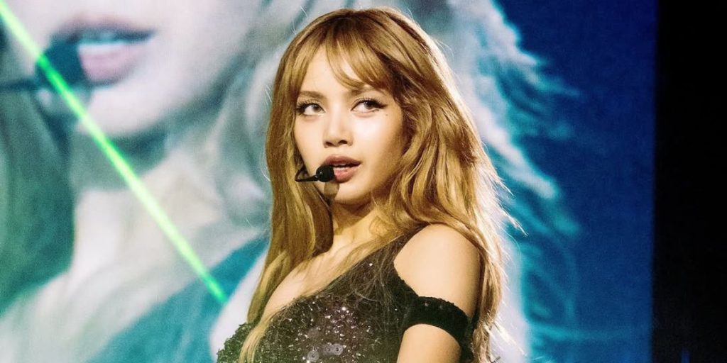 Lisa of BLACKPINK performing at the Deadline tour