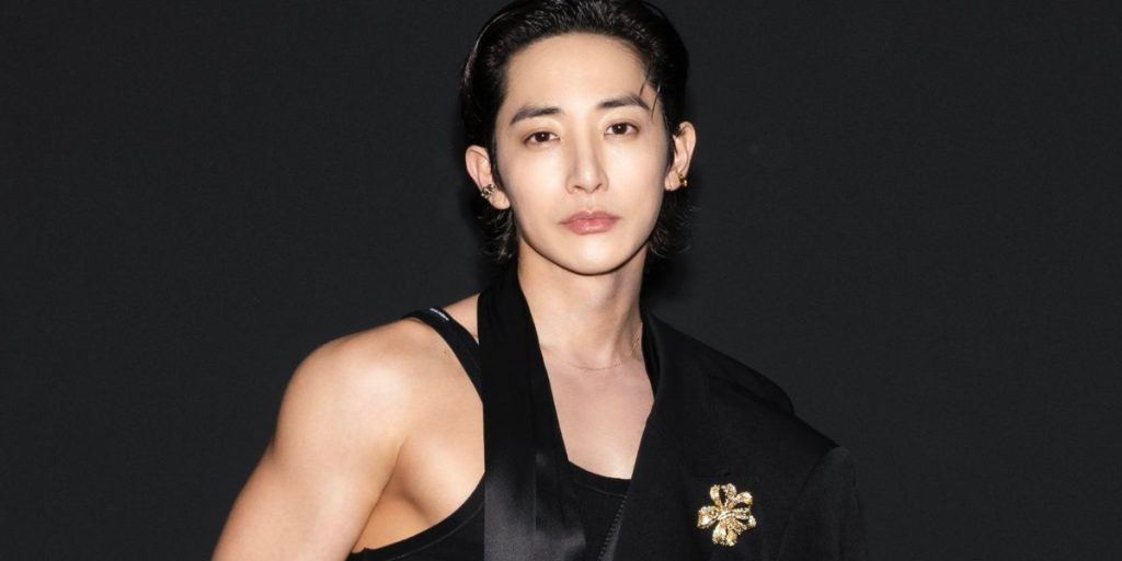 Lee Soo Hyuk at Dolce & Gabbana SS25 show