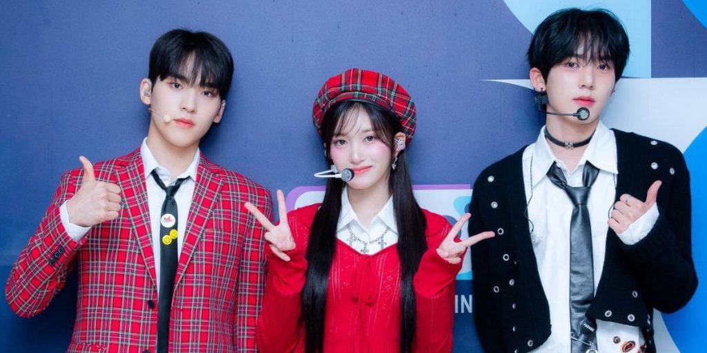 Moon Seong Hyun, Leeseo, and Han Yujin on the first day as Inkigayo MCs