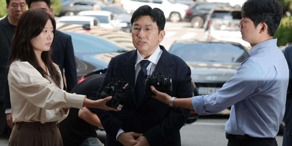Bang Si Hyuk appeared before police for questioning over IPO scandal