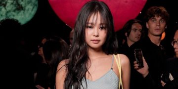 Jennie at Chanel SS26 Show in Paris