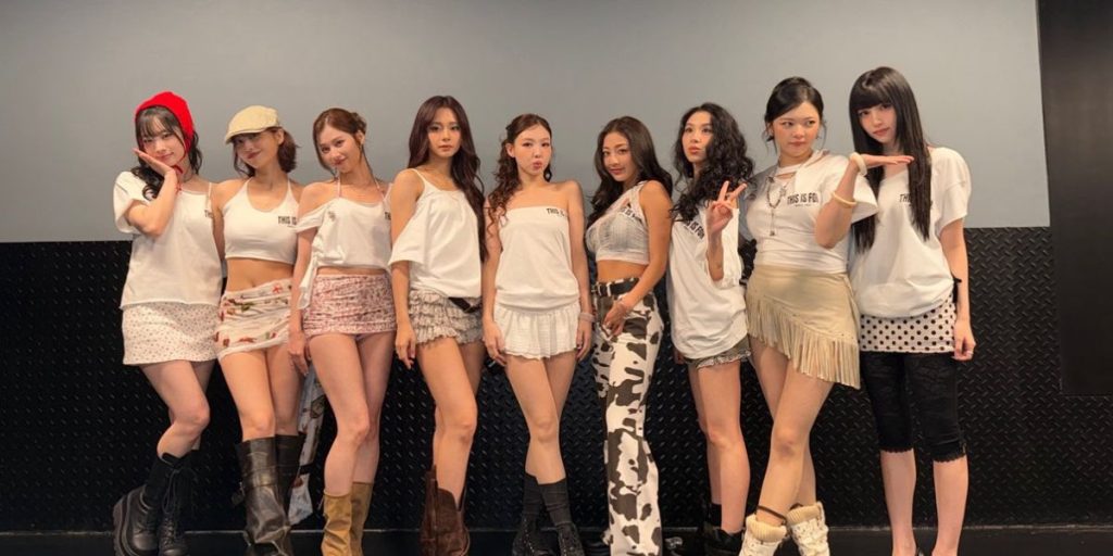 TWICE World Tour 'This is For'