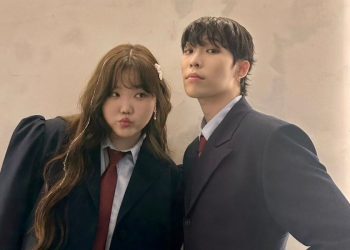 AKMU