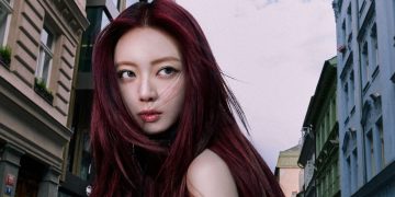 Yuna of ITZY in a teaser for 'Tunnel Vision'