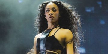 Manon at Beautiful Chaos Dallas Stop