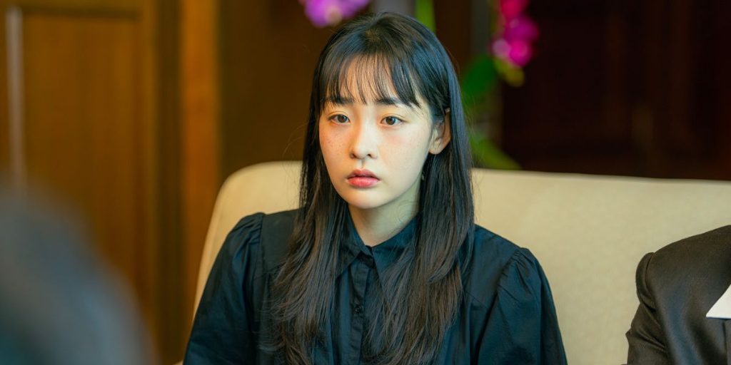 Kim Min Ha in a teaser for 'Typhoon Family'