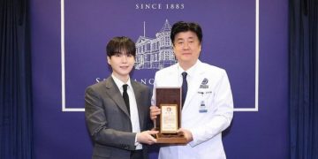 Suga with doctor Cheon Geun Ah