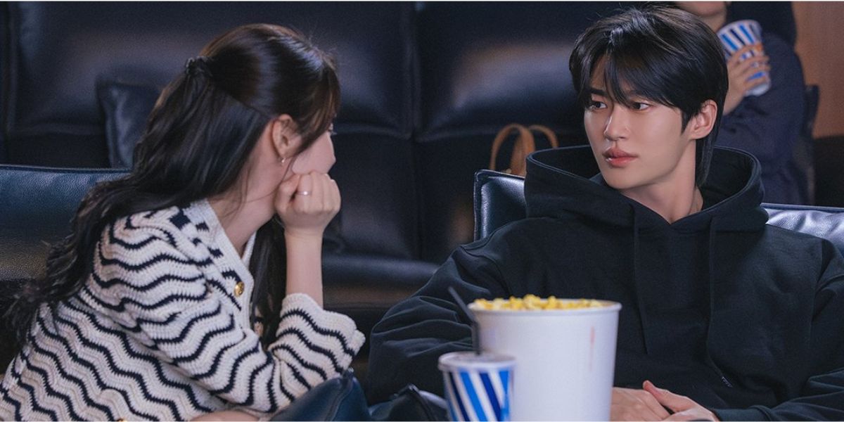 IU and Byeon woo Seok in a still from 'Perfect Crown'